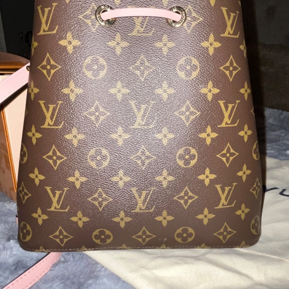 Louis Vuitton Neonoe Rose Poudre Monogram - Picture 3 of 9